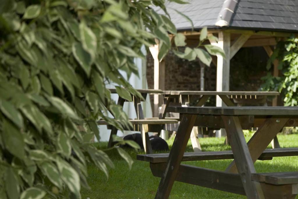 Bed and Breakfast The Star And Garter East Dean  Exterior foto
